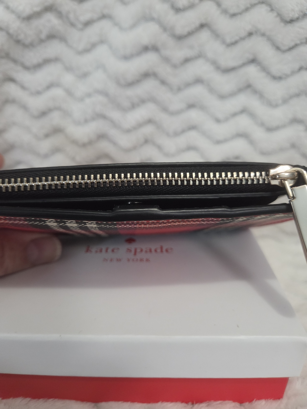 kate spade Blinks Red Plaid Owl Zip Card Holder New In Box - Picture 5 of 6